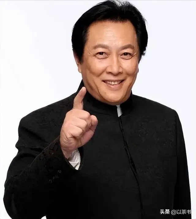 唐国强诸多代言还不够，如今又背上了偶像包袱，吃相太难看！